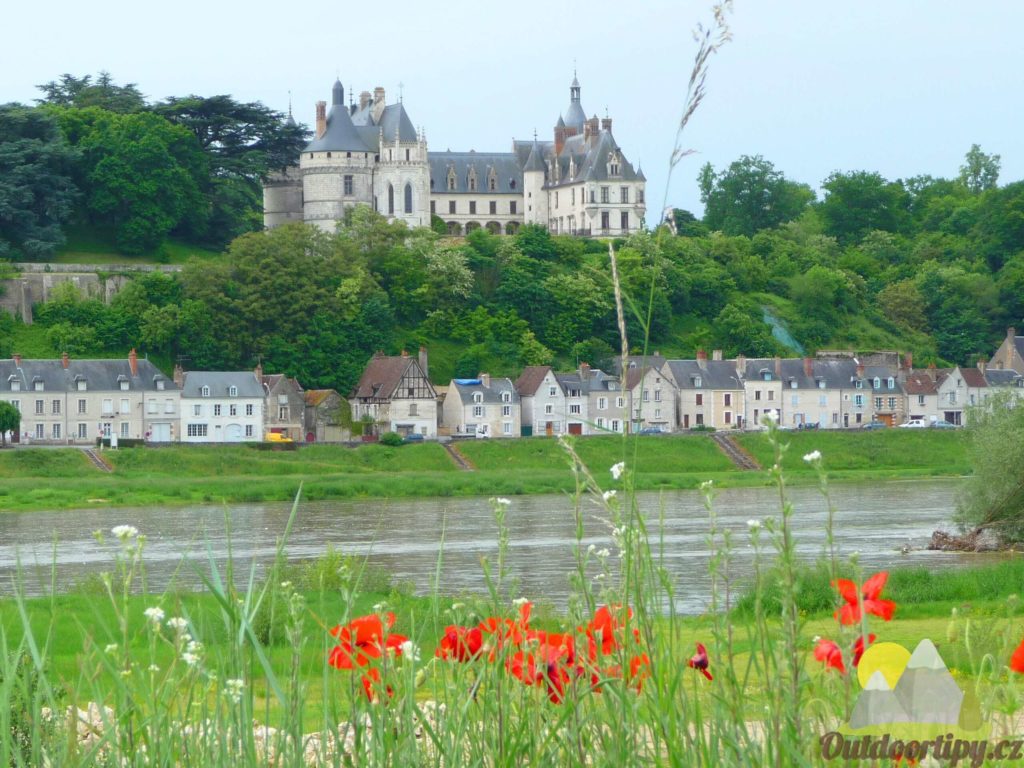 Zámek Chaumont s řekou Loira